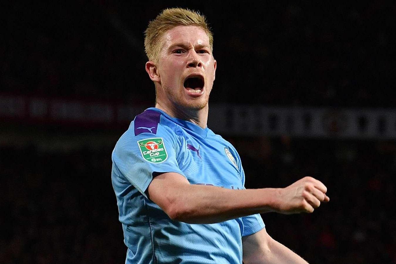 泰州队“苏超”冠军奖杯开启全市巡展，第一站在海陵老街