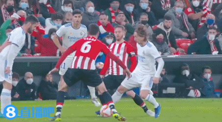 意甲战报：索尔斯比头球制胜，热那亚2-1力克维罗纳