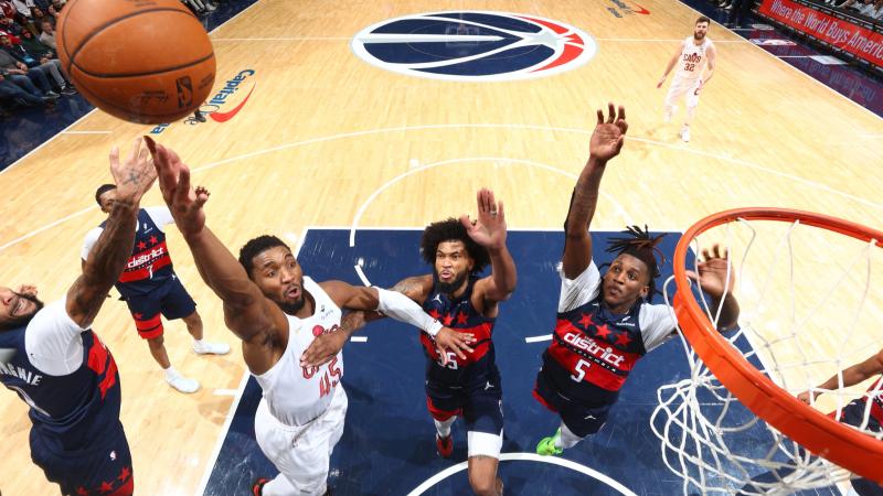 官方：拜仁女足中场齐焦蒂-奥尔默加盟曼联女足，双方签约2年