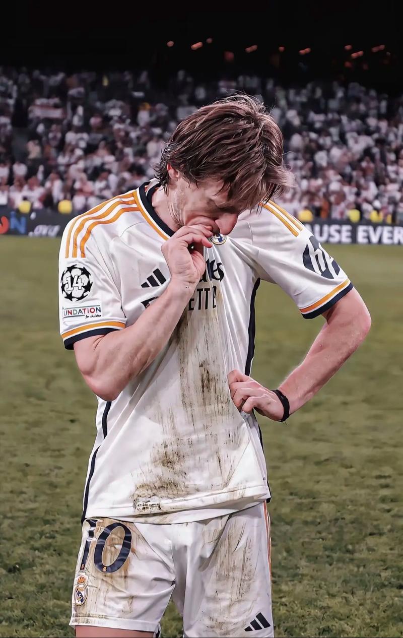 3场3球，成都B队艾孜买提当选中乙10月最佳球员／最佳青年球员