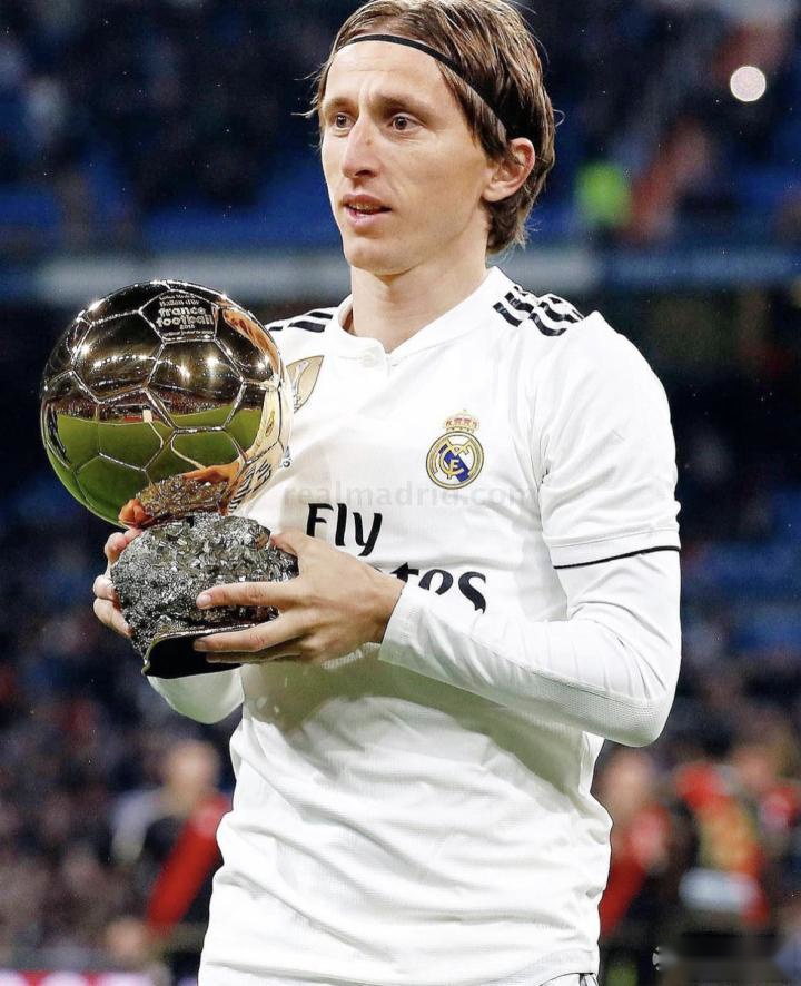 土耳其2-0保加利亚，恰尔汗奥卢造点后主罚命中+造乌龙